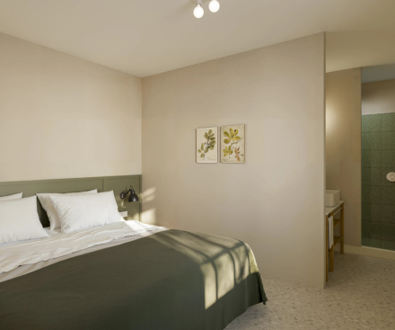 Renewed Woodland House with Sauna (sleeps 8)